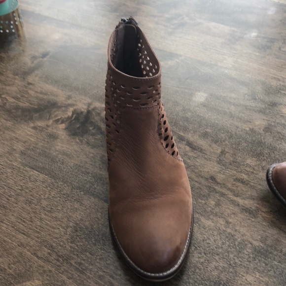 Seychelles tan booties - Picture 5 of 5